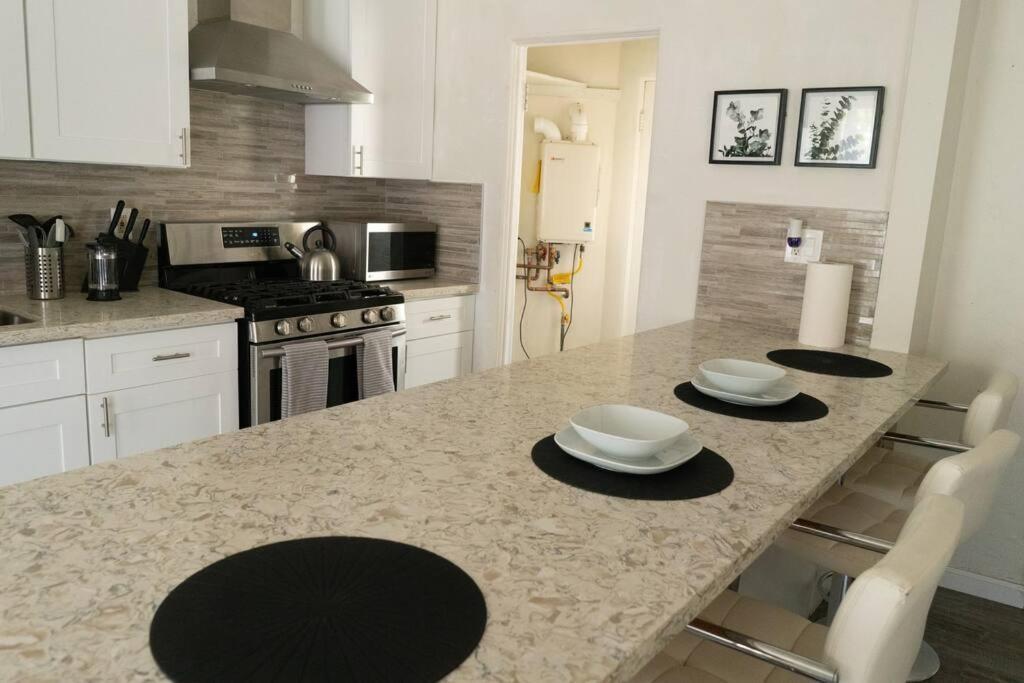 Spacious 2-Bedroom Unit In Hollywood Los Angeles Extérieur photo