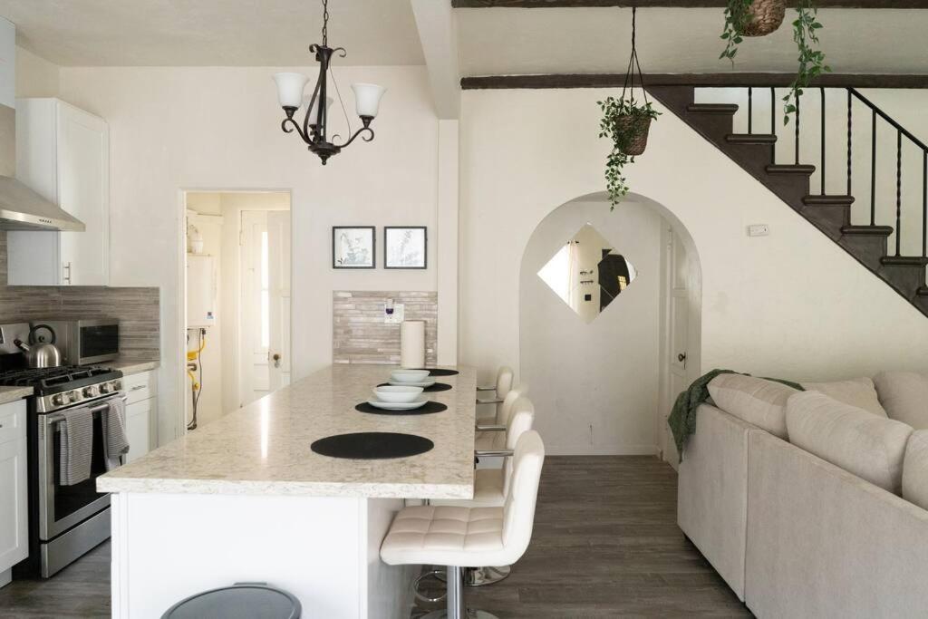 Spacious 2-Bedroom Unit In Hollywood Los Angeles Extérieur photo